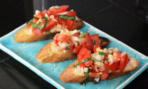 http://www.instructables.com/id/Bruschetta-Recipe/step2/Dice-the-tomatoes/