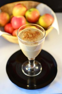 http://www.greenthickies.com/healthy-apple-pie-smoothie-dessert-thickie/